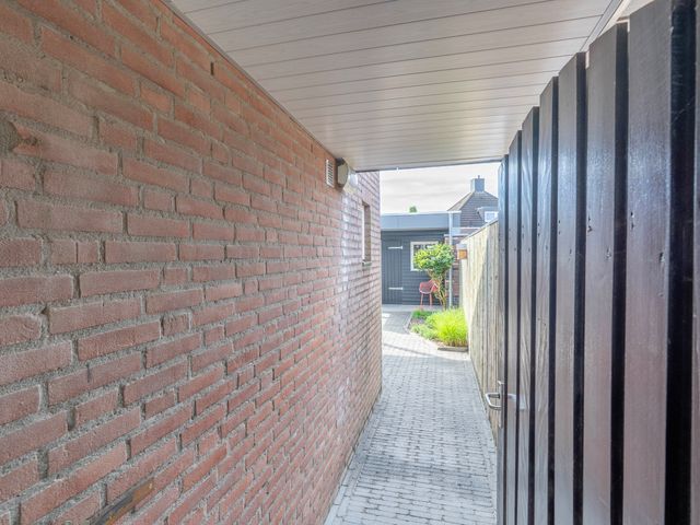 Lange Akker 19, Overloon
