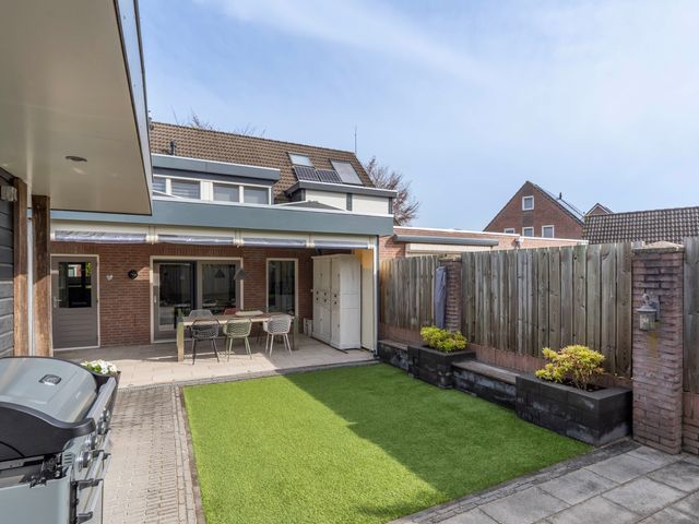 Lange Akker 19, Overloon