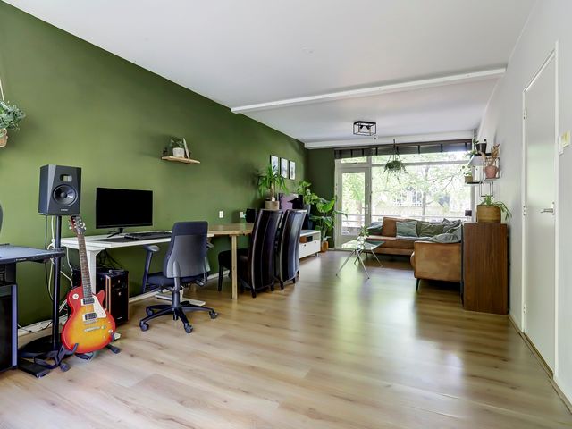 Azuurweg 238, Tilburg