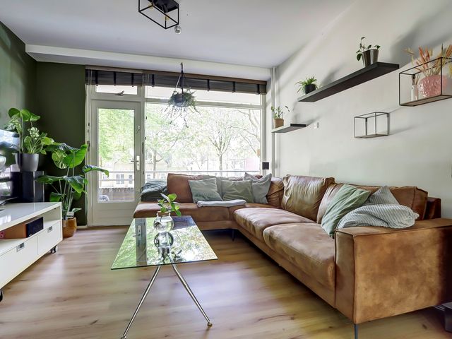Azuurweg 238, Tilburg