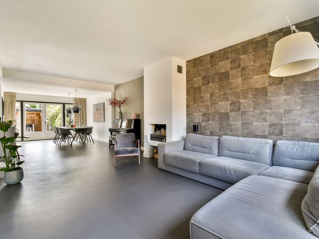 Graafland 12, Laren