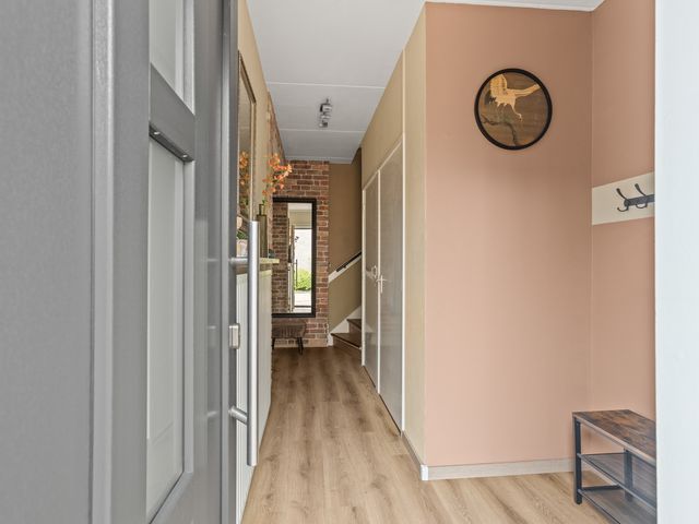 Domela Nieuwenhuisstraat 12, Papendrecht