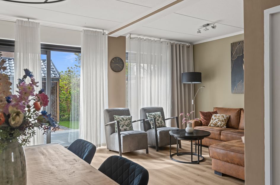 Domela Nieuwenhuisstraat 12