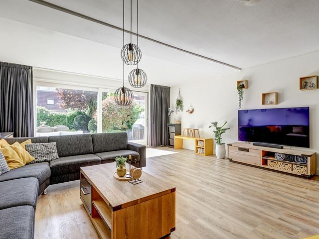 Meidoorn 35, Zeewolde
