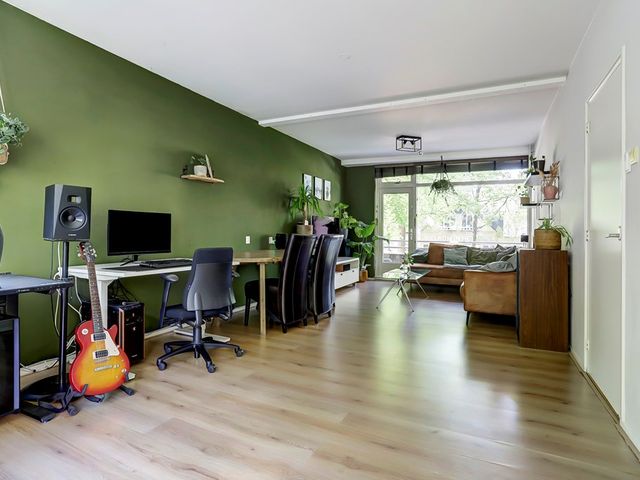 Azuurweg 238, Tilburg