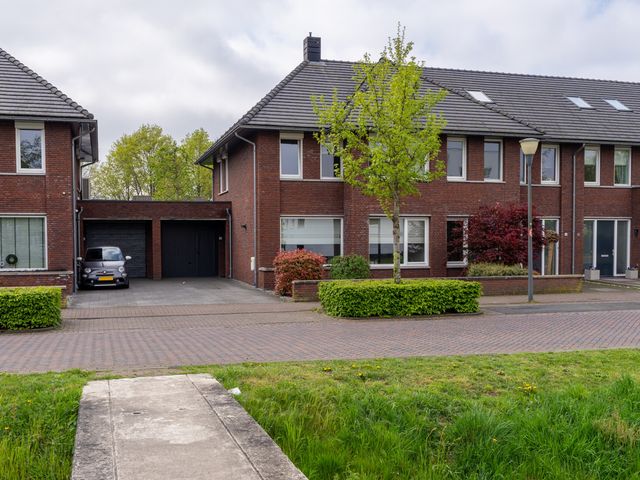 Koetshuislaan 62, Waalwijk