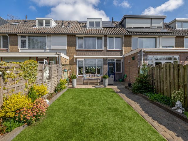 De Genestetlaan 100, Waddinxveen