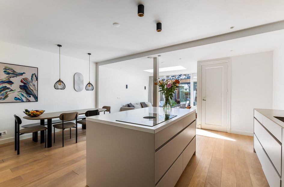 Curacaostraat 107H