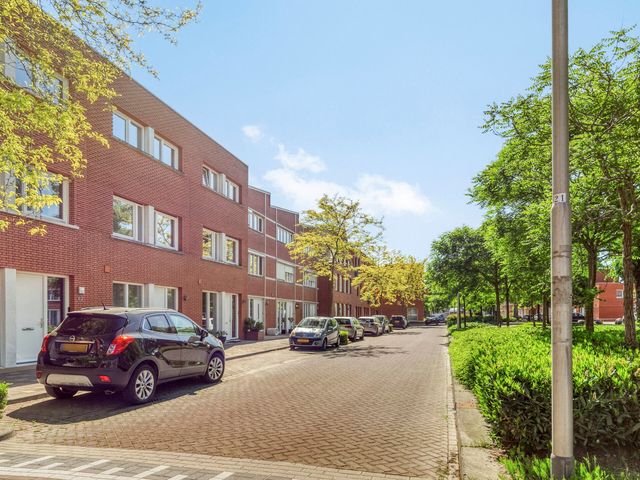 Sint Pieterspark 83, Tilburg