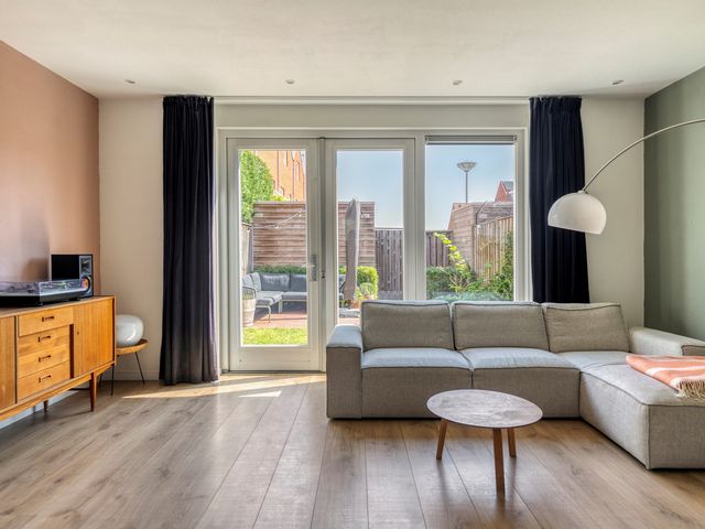 Sint Pieterspark 83, Tilburg