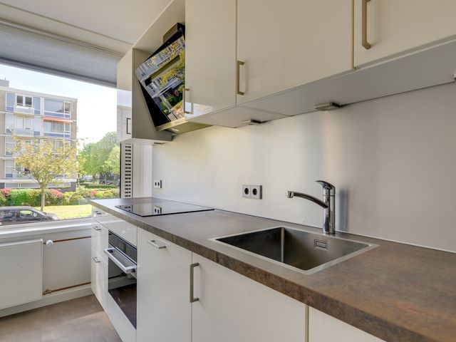Schout van Eijklaan 240, Leidschendam
