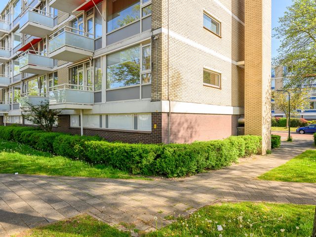 Schout van Eijklaan 240, Leidschendam