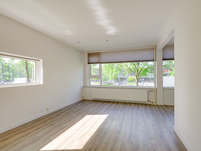 Schout van Eijklaan 240, Leidschendam