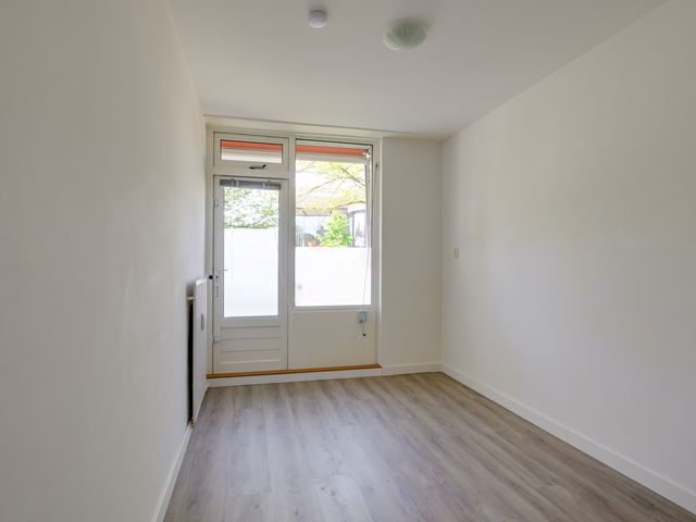Schout van Eijklaan 240, Leidschendam