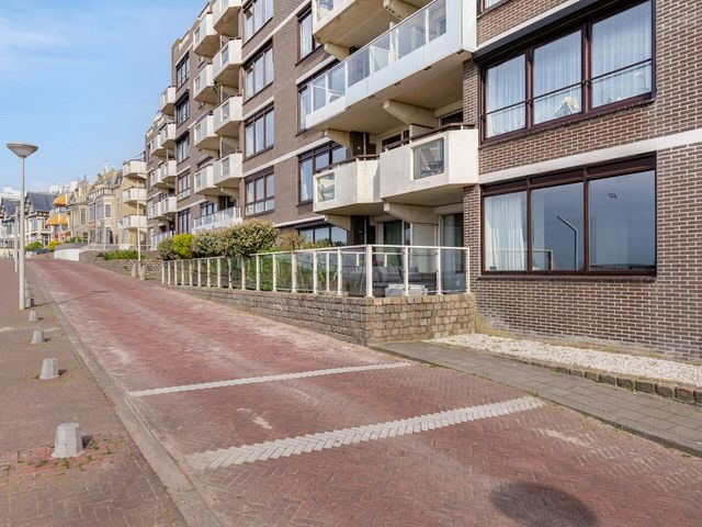 Zeekant 48C, Den Haag