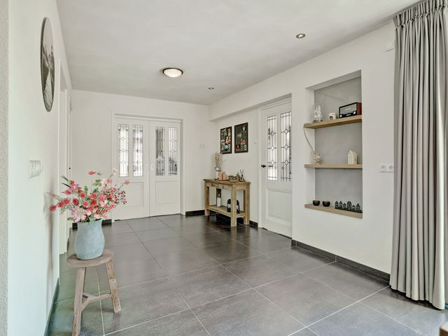Meistraat 24, Neerkant