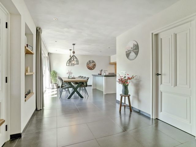 Meistraat 24, Neerkant