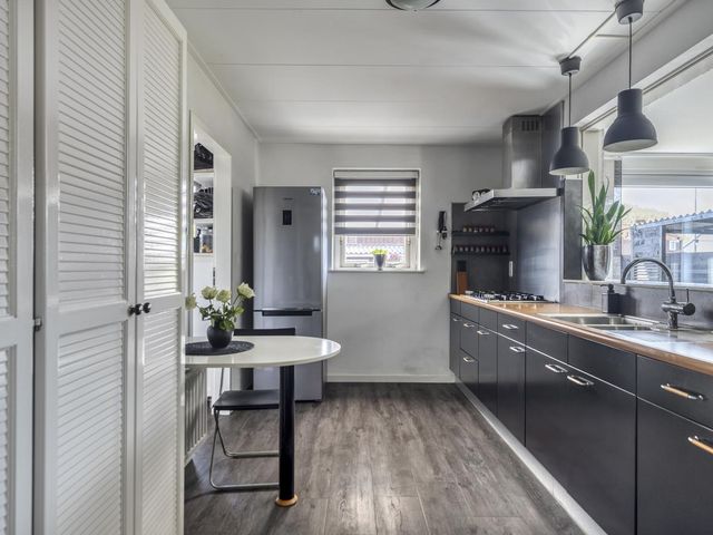 Spanjaardstraat 9, 's-Heer Hendrikskinderen