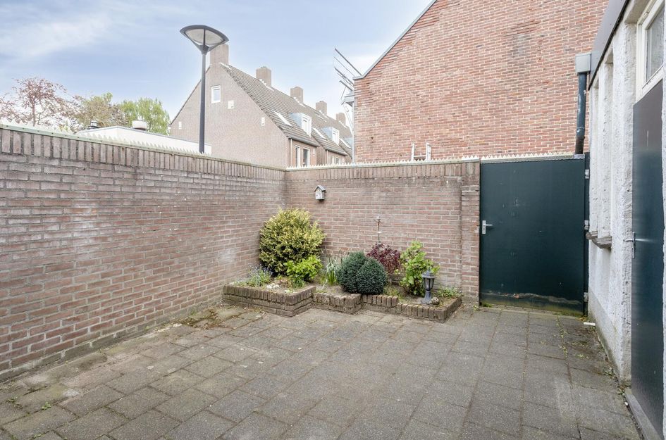 Kloosterstraat 25