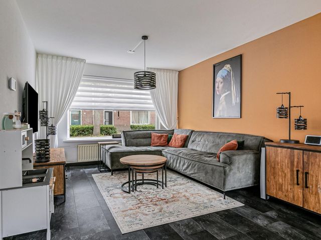 Weefmeesterstraat 16, Tilburg