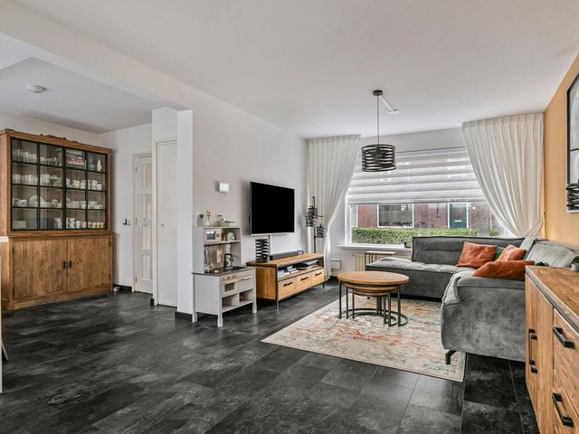 Weefmeesterstraat 16, Tilburg