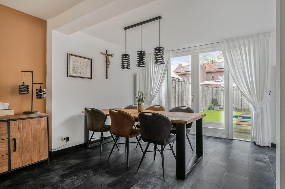 Weefmeesterstraat 16