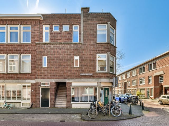 Rhododendronstraat 140, 's-Gravenhage
