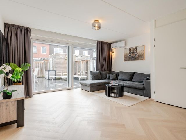 Karl Braunstraat 22, Almere