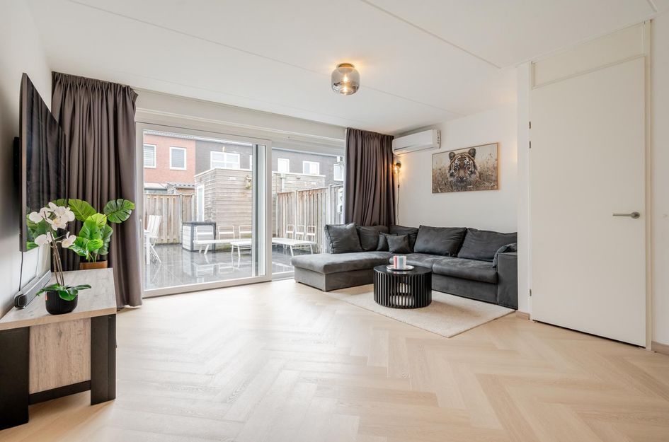 Karl Braunstraat 22