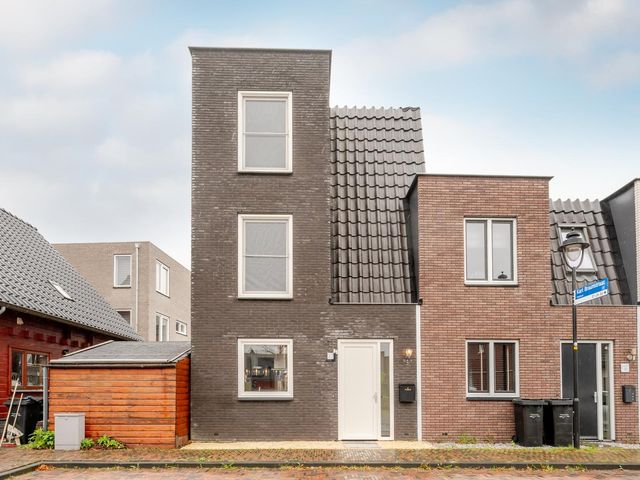 Karl Braunstraat 22, Almere