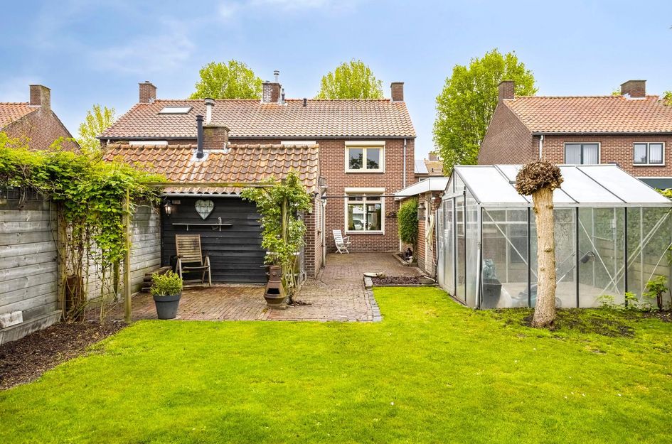Van Baerlestraat 8
