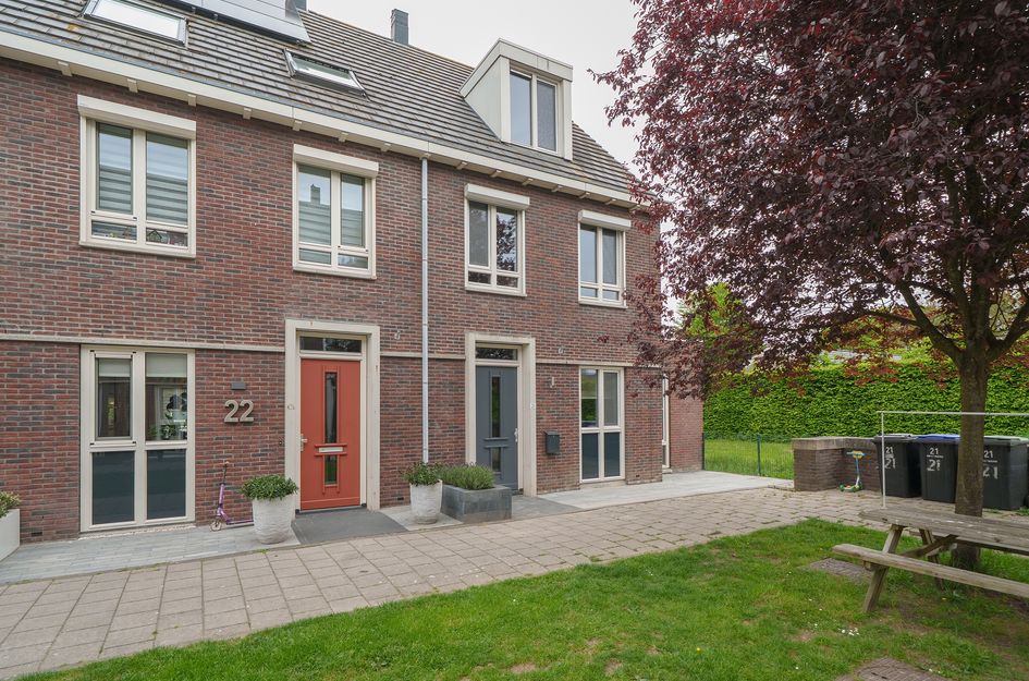 Joop Den Uylstraat 21