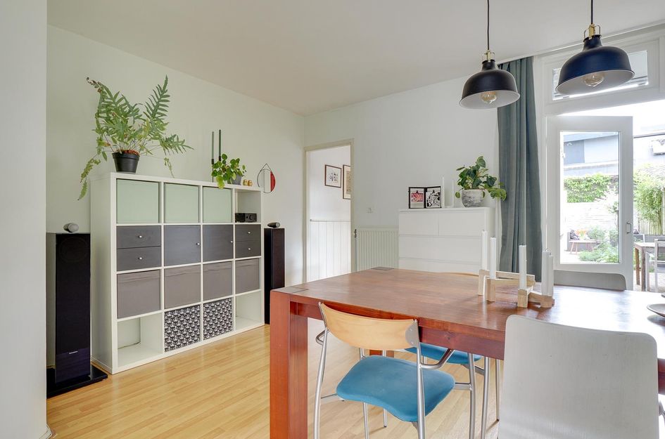 Merwedestraat 12