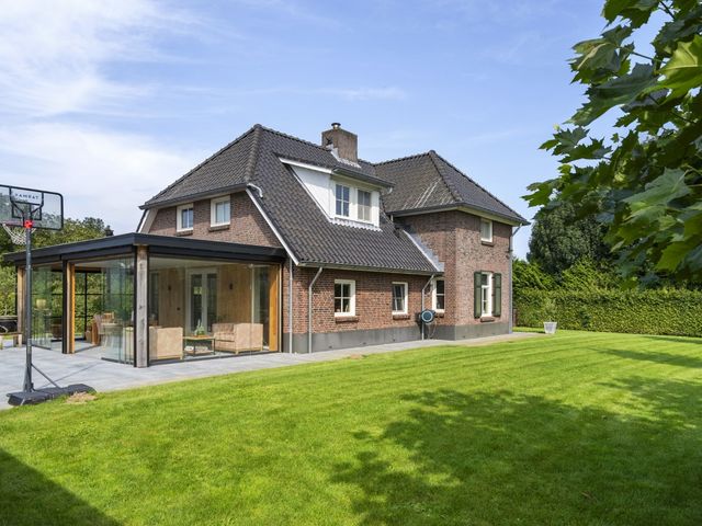 Rietkampseweg 1B, Angeren