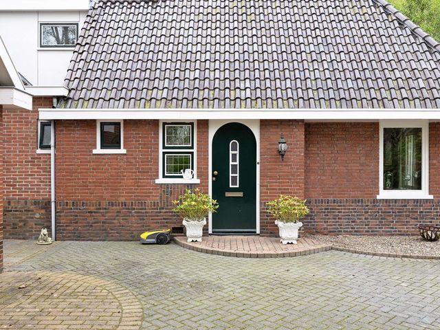 Langeweg 1, Grootegast