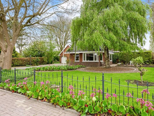 Langeweg 1, Grootegast