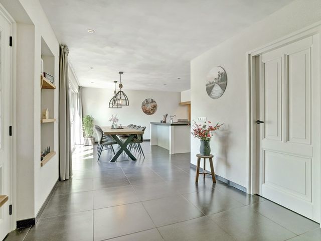 Meistraat 24, Neerkant