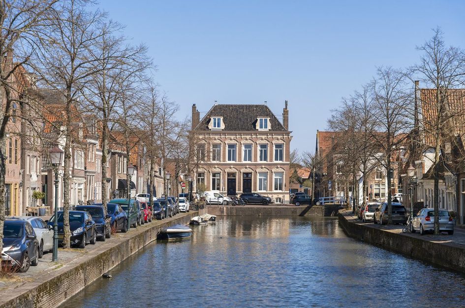 Korenmarkt 15