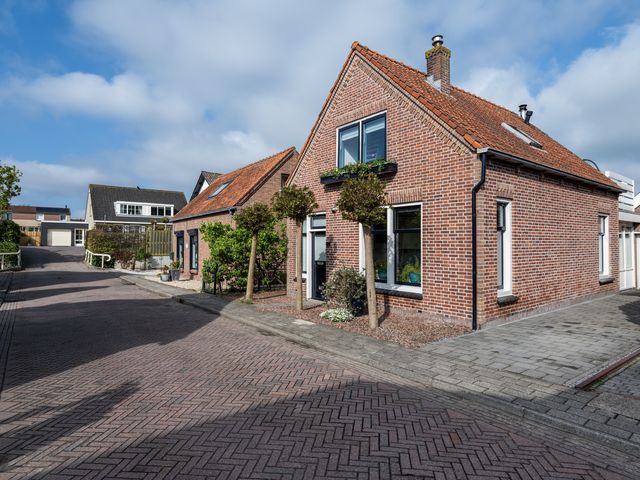 Spui 64, Strijen