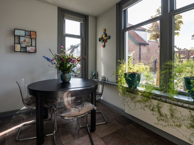 Spui 64, Strijen