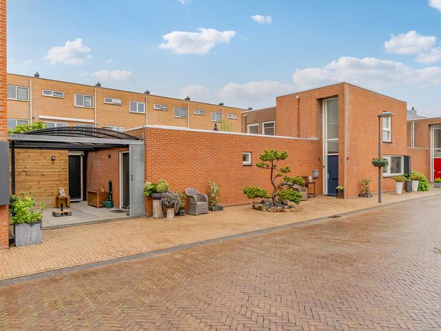 Eendragt 7, Lelystad