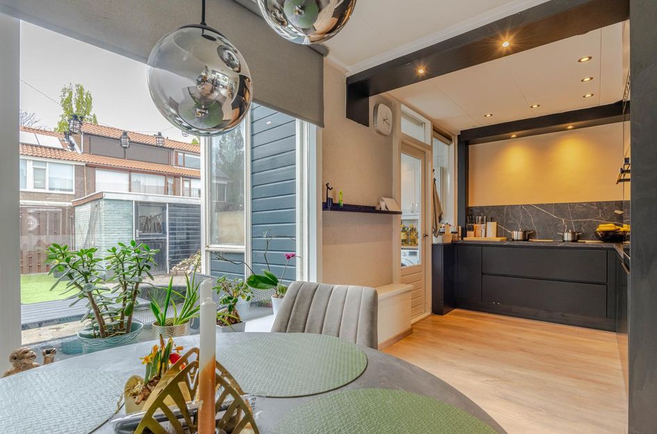 Jacob van Lennepstraat 12