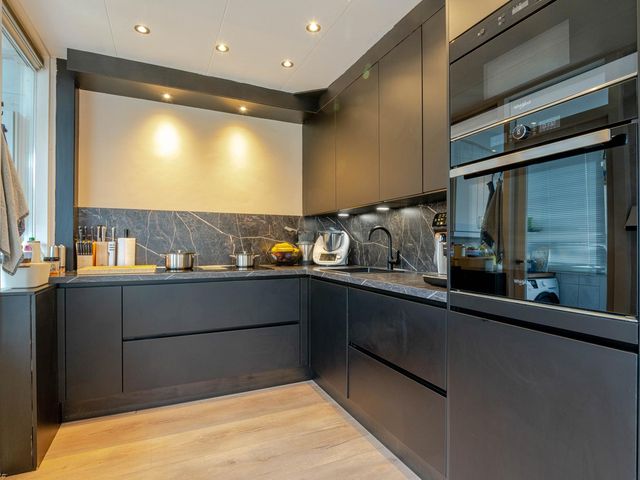 Jacob van Lennepstraat 12, Spijkenisse