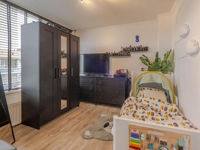 Jacob van Lennepstraat 12, Spijkenisse