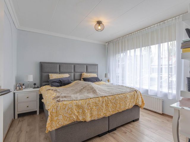 Jacob van Lennepstraat 12, Spijkenisse