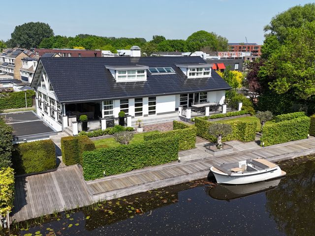 Dijkstraat 30, Roelofarendsveen