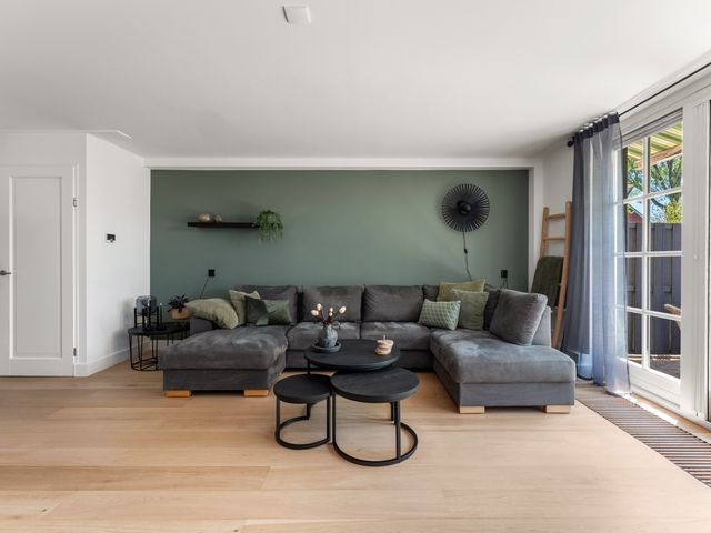 Schildmos 44, Alblasserdam