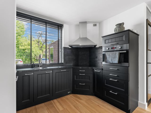Schildmos 44, Alblasserdam