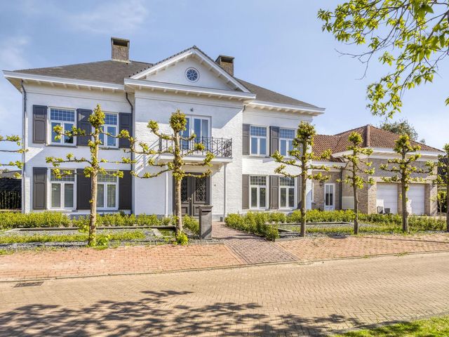 Steenhof 4, Bavel