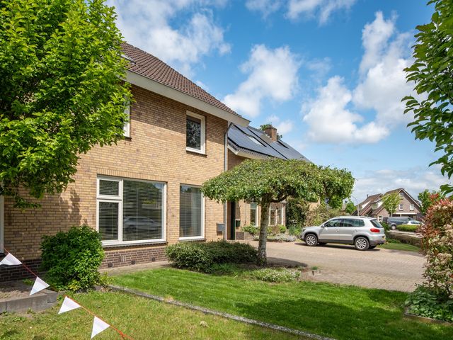 Ypeloweg 5A, Enter